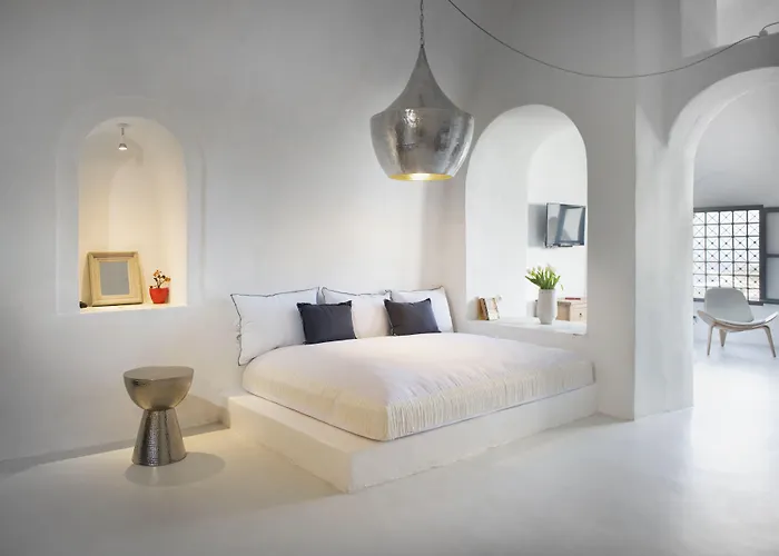 Sophia Luxury Imerovigli (Santorini)